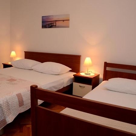 Dvosoban Apartman U Centru Grada Biograd Na Moru Esterno foto