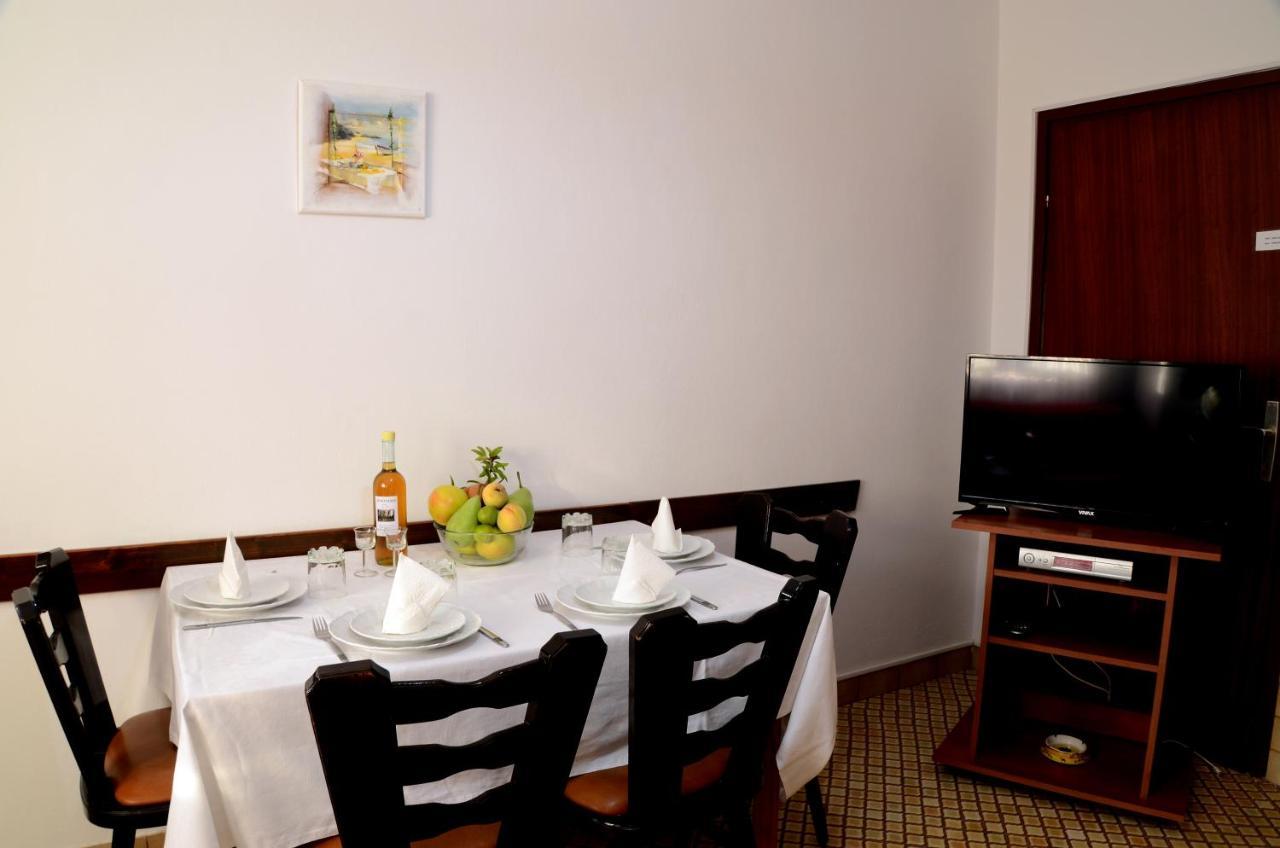 Dvosoban Apartman U Centru Grada Biograd Na Moru Esterno foto