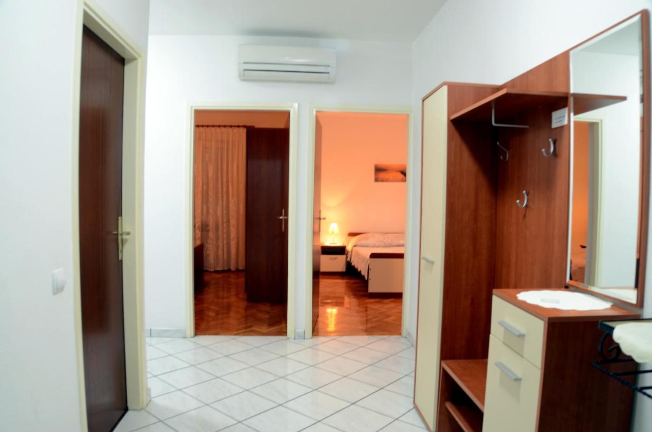 Dvosoban Apartman U Centru Grada Biograd Na Moru Esterno foto