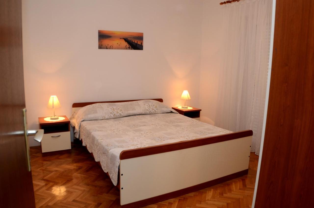 Dvosoban Apartman U Centru Grada Biograd Na Moru Esterno foto
