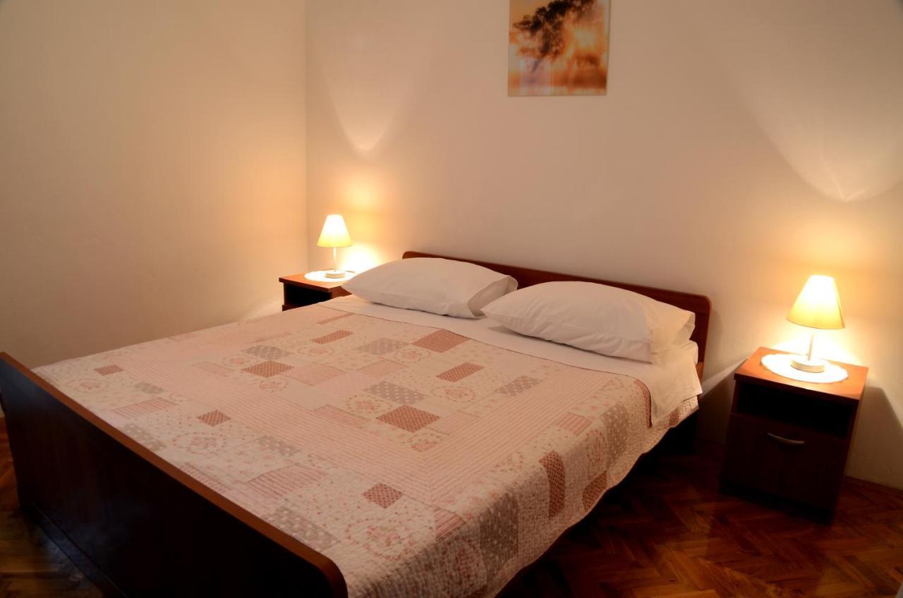 Dvosoban Apartman U Centru Grada Biograd Na Moru Esterno foto