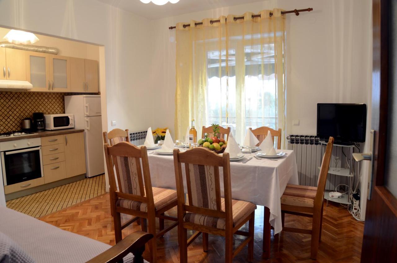 Dvosoban Apartman U Centru Grada Biograd Na Moru Esterno foto
