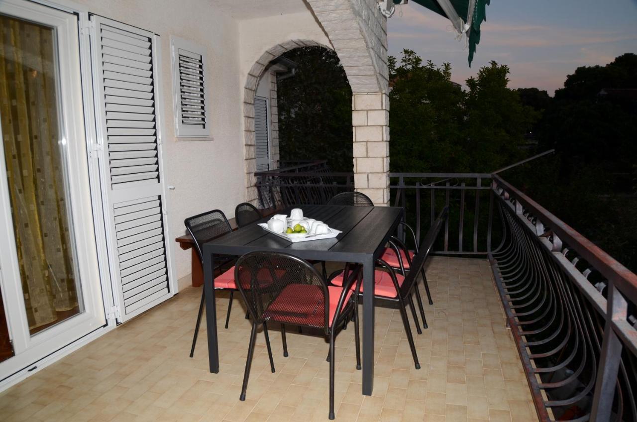 Dvosoban Apartman U Centru Grada Biograd Na Moru Esterno foto